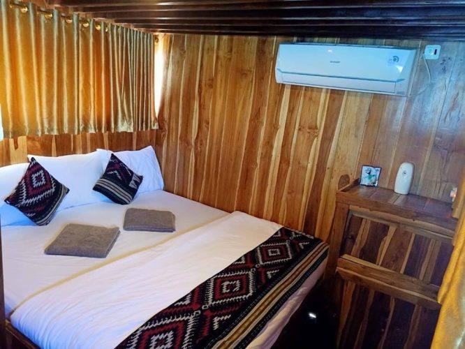 kapal arimbi private trip komodo cabin 001